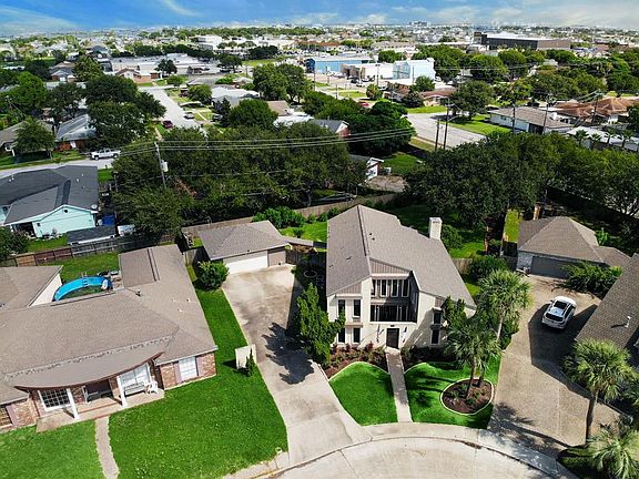 2nd image of 16 Colony Park Cir