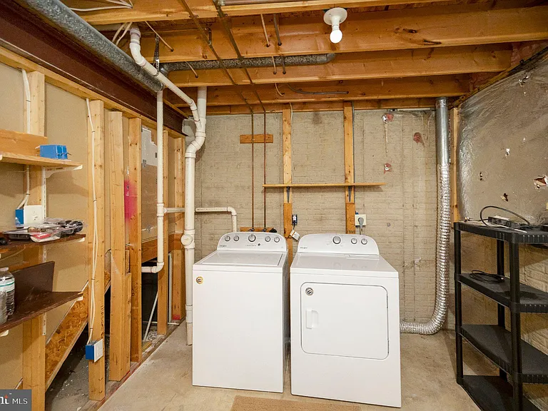 9705 Becker Ct — Photo 21
