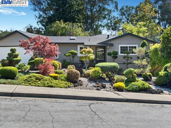 3093 Horseshoe Ct, Hayward, CA 94541