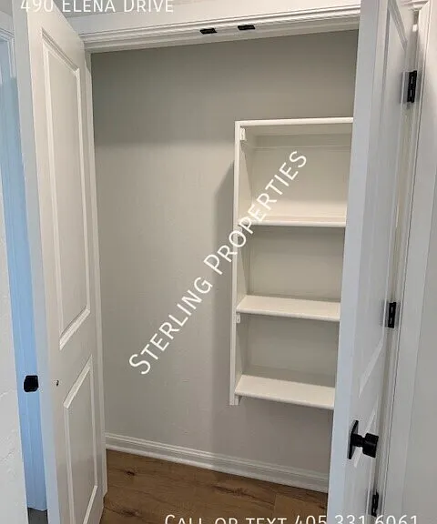 490 Elena Dr — Photo 18