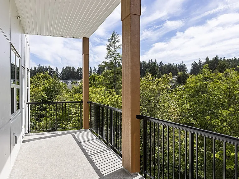 2676 Wilfert Rd — Photo 76