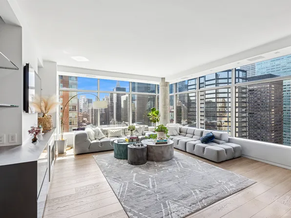 250 East 54th Street 28A image 1 of 14