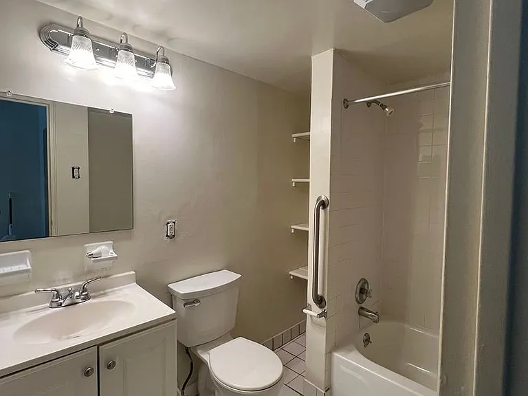 1901 W Chester Pike — Photo 45
