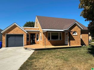 101 5th Ave NE, Le Mars, IA 51031