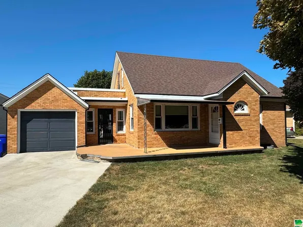 101 5th Ave NE, Le Mars, IA 51031