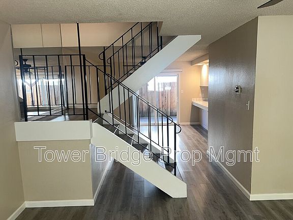4th image of 1934 Benita Dr Unit 2