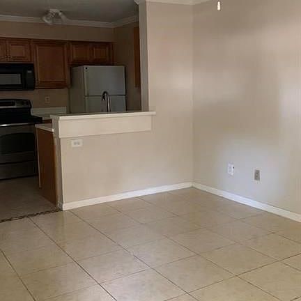 3rd image of 3900 Woodchase Dr APT 153