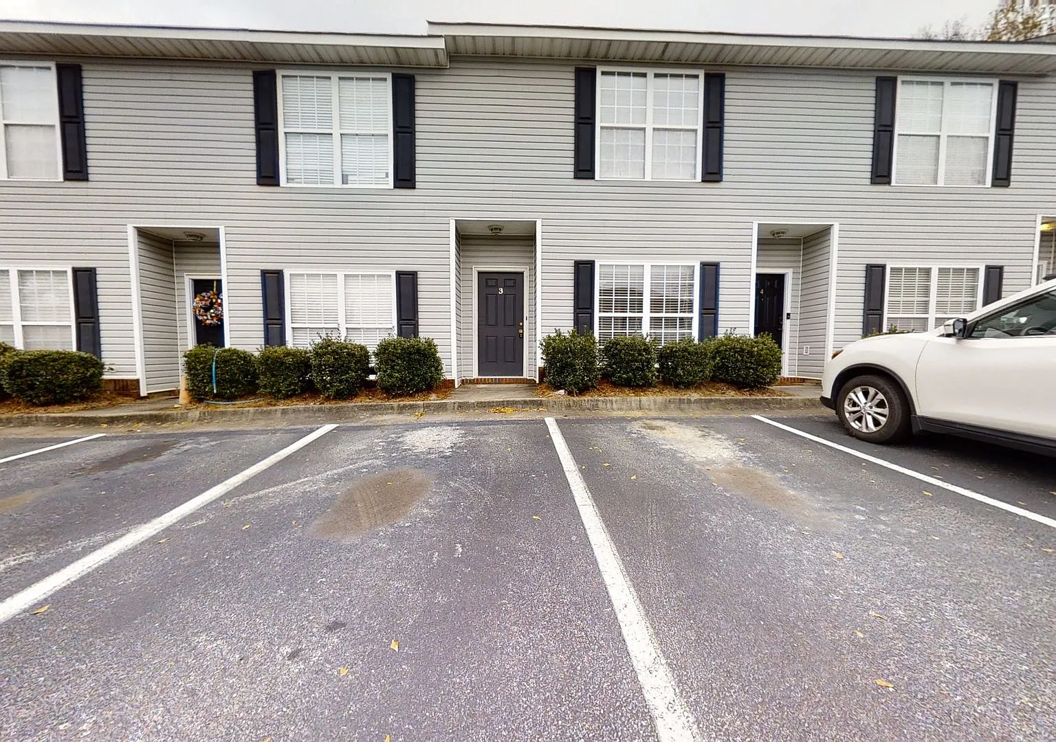 Auburn Townhome — Photo 2