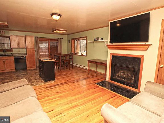 4th image of 3519 Acorn Cir