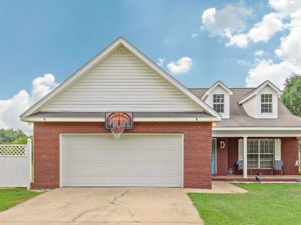 1601 Johnny Murphy Rd, Dothan, AL 36301