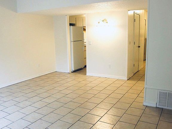 4th image of 1800 N Gregg Ave APT 2