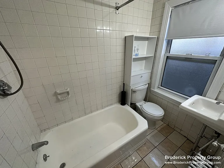 381 Dorchester St #1B — Photo 9