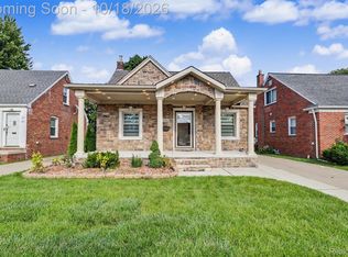 546 Nightingale St, Dearborn, MI 48128