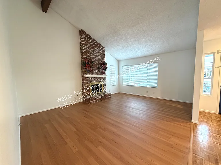 4445 Via Santa Maria — Photo 2