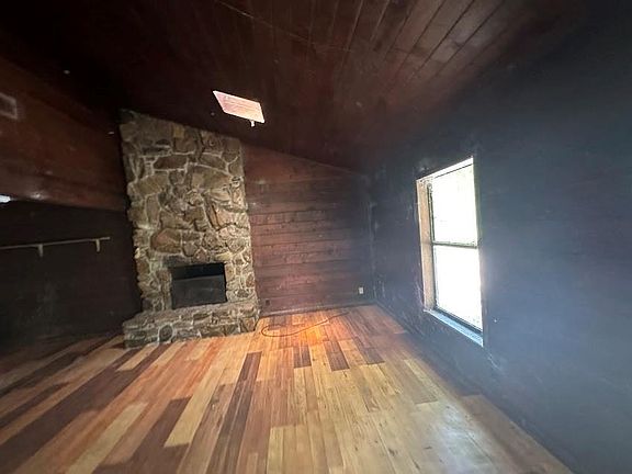2nd image of 433 County Road 3114