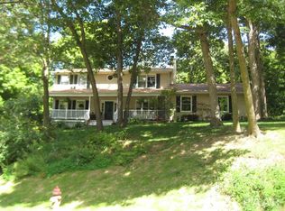 1172 N Olde Farm Rd, East Peoria, IL 61611
