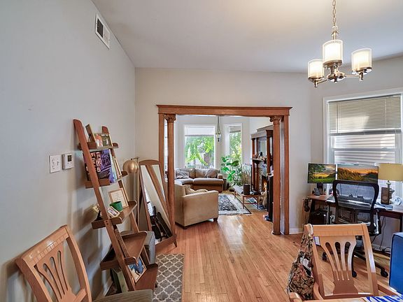 4th image of 1528 N Talman Ave