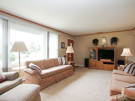 2nd image of 1064 W Villa Dr