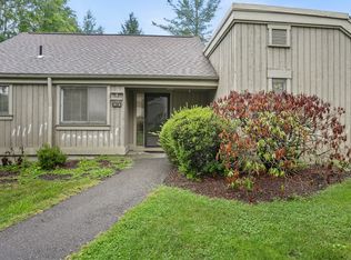 987 Heritage Vlg #B, Southbury, CT 06488