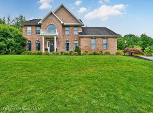 11 Wharton Clos, Moosic, PA 18507