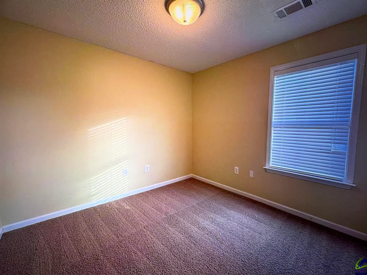 3 bed, 2.0 bath, 1257 sqft, $1,750 — Photo 3