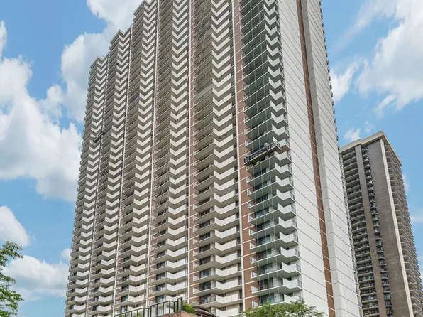 6033 N Sheridan Rd APT 18K, Chicago, IL 60660