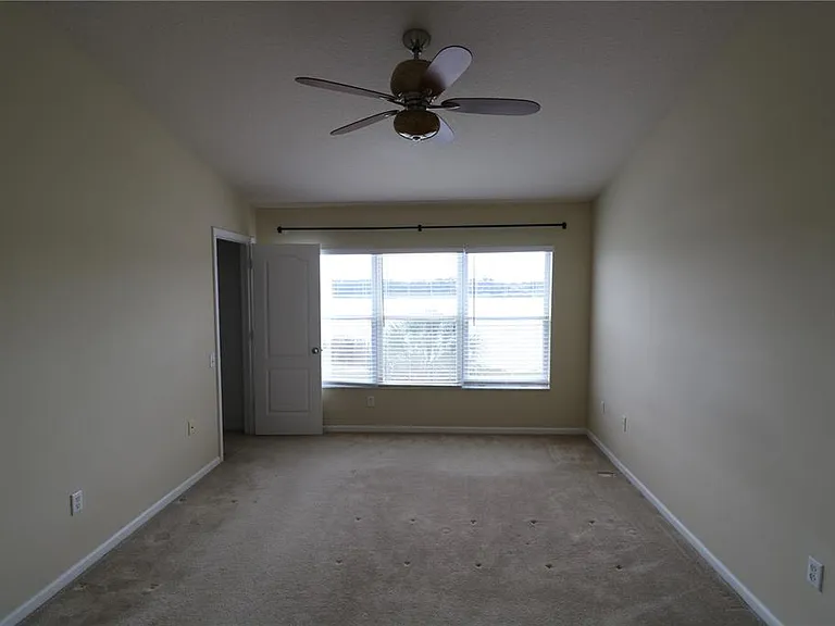 4866 Pond Ridge Dr — Photo 25