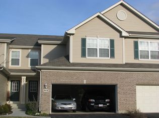 948 Oak Ridge Blvd, Elgin, IL 60120