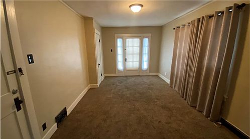 1st image of 218 SE 9th St APT 1