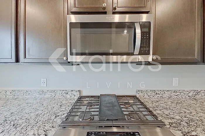 905 NW 4th St — Photo 9