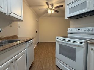 1823 Lincoln Ave #104, San Rafael, CA 94901