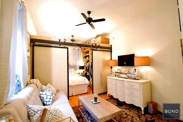 Rented by Bond New York | media 23