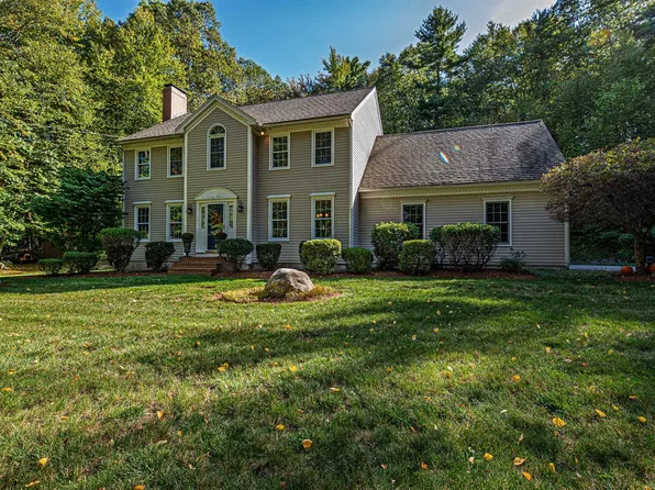 21 Greystone Road, Kingston, NH 03842