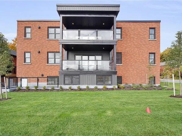 74A Church St #1, Stratford, ON N5A 2R6