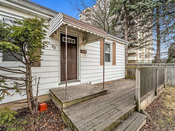 3rd image of 32 Beech St