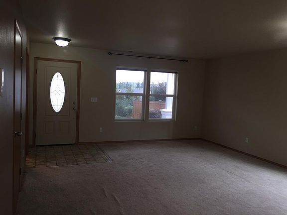 2nd image of 599 NW Stendahl Ct