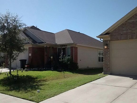 3rd image of 8019 Rosemary Dr