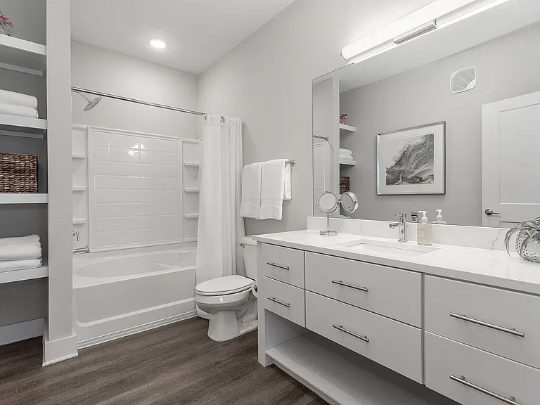 Annandale Apartment Homes — Photo 13