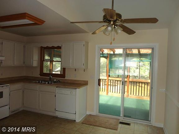 3rd image of 3111 Brown Hill Dr