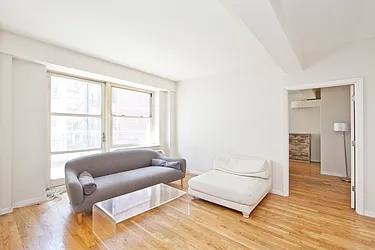 Rented by R New York