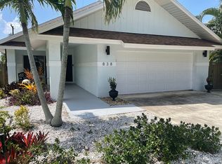 838 97th Ave N, Naples, FL 34108