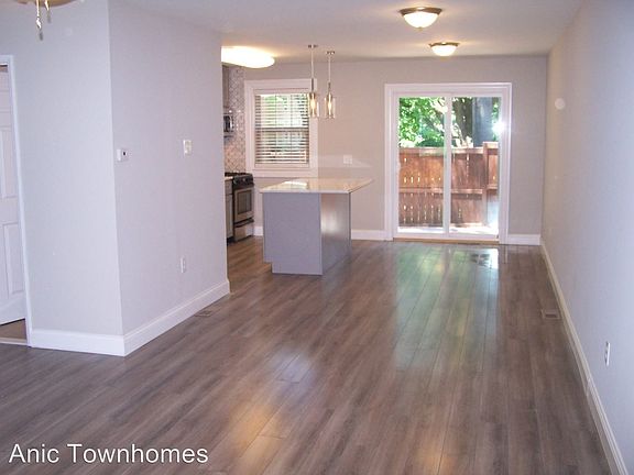 3rd image of 550 S Clay Ave APT 5B