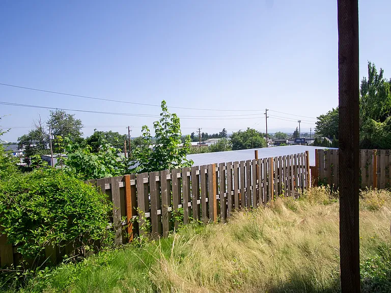 Great Piedmont 3 Bdr Townhouse w/Fireplace, DW + Garage! — Photo 25