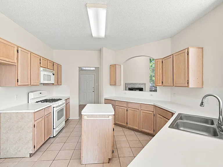 1813 Pendleton Rd — Photo 16