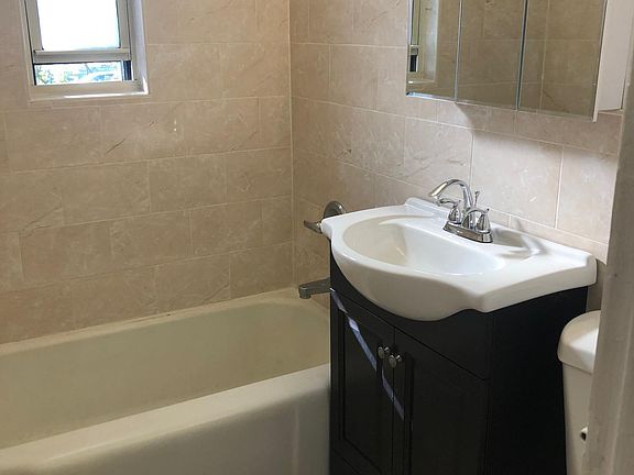 2nd image of 67 Charles St #2I