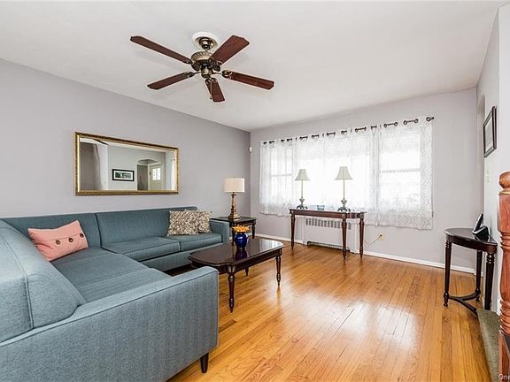 4th image of 2903 Hering Ave