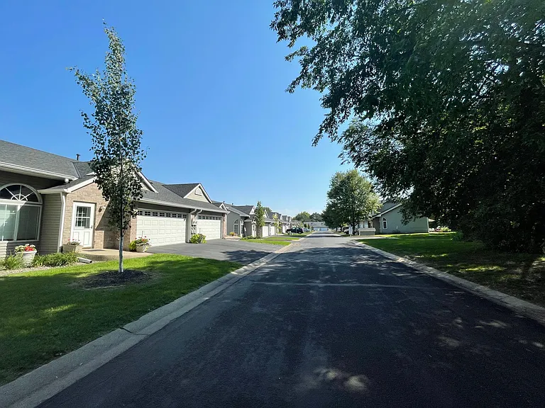 1364 Conservatory Ct — Photo 73