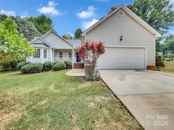 1208 Courtney Cove Ct, Gastonia, NC 28052