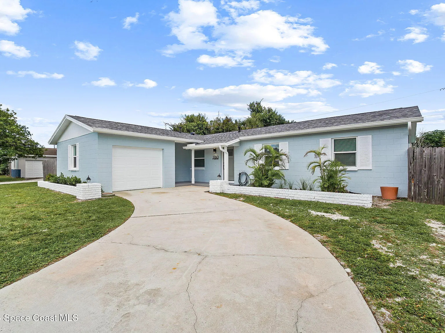 3 bed, 2.0 bath, 1367 sqft, $3,000 — Photo 4