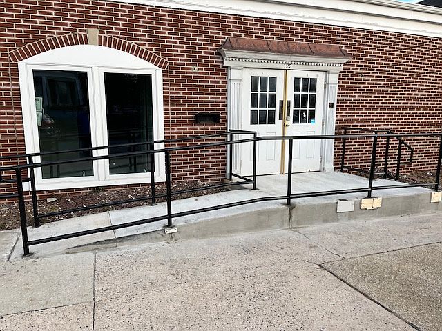 1st image of 123 S Washington St